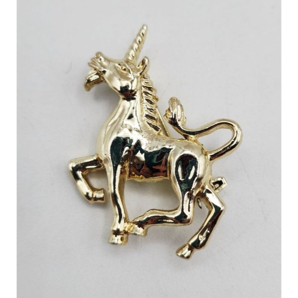 Gerry's gold-tone 1 1/8"  unicorn brooch pin